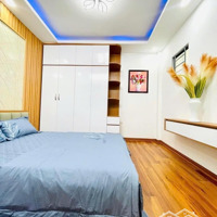 Bán Nhà Phố Hồng Mai, 33M2, 4.X Tỷ, Ngõ Thông, Gần Chợ, Cách Ô Tô 3 Nhà, 4 Ngủ.