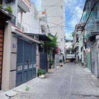 Giá Bán 5Tỷ6 Nhà Hẻm Bạch Đằng Ô Tô Thông 4M. Trung Tâm Nha Trang. Nhà Để Được Ô Tô Trong Nhà