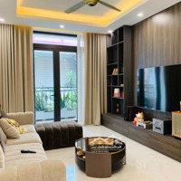 Phố Hoàng Quốc Việt Vào - P/Lô Ô Tô, Gần Phố, Hx Starlake.mặt Tiền5M, 82X5T. Chỉ 18 Tỷ
