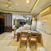 Cho Thuê Nhà Phố Khu Đường 20M Phạm Hữu Lầu Q7-5X18M,3L+ Nội Thất- Giá Bán 22 Triệu / Tháng .