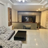 Cho Thuê Nhà Phố Khu Đường 20M Phạm Hữu Lầu Q7-5X18M,3L+ Nội Thất- Giá Bán 22 Triệu / Tháng .