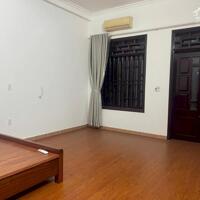 Cho thuê nhà 3.5 tầng mặt phố Lạc Long Quân, ph Hải Tân, TP HD, 81m2, mt 4.5m, view sông