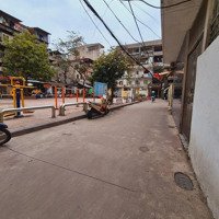 Cực Đẹp. An Sinh Đỉnh Cao 3.05 Tỷ. Tập Thể Quỳnh Mai - Khu E Tầng 2 - 2 Phòng Ngủ 1 Vệ Sinhkhép Kín -Diện Tích65M2