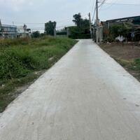 CHỈ 2.5 tỷ đất shr 10x30. đường bê tông cách GIỒNG LỚN 100M.