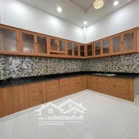 Vợ Chồng Tôi Bán Nhà Tôn Đản P10 Q4.Diện Tích61,06M2 Giá Bán 2Tỷ590 Gần Cv Khánh Hội. Đang Cho Thuê 25 Triệu/Th