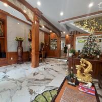 Nhà Mới - Xe hơi ngủ nhà CMT8 giáp quận 3 ngang lớn 7m, 60m2, 5 tầng, chỉ 11.9 tỷ LT