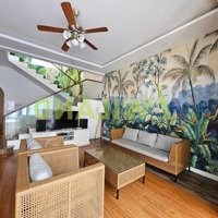 Bán Biệt Thự Đường Lạc Long Quân Có Hồ Bơi, Nội Thất Sẵn, Giá Chỉ 22 Tỷ