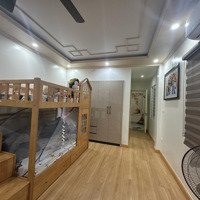 Cần Bán Nhà Vườn Hoa 1 - 6 Nguyễn Lương Bằng 45M X 3,5 Tầng, Tt Đống Đa, Nhỉnh 7 Tỷ. Cực Hiếm