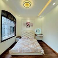 NHÀ MỚI PHỐ GIÁP BÁT - 5 TẦNG, 5 NGỦ - NGÕ 2.5M THÔNG - CÁCH PHỐ 39M - GIÁ 7.5 TỶ TL