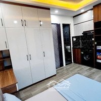 Cho Thuê Căn Phòng Ở Khâm Thiên. Ban Công, Máy Giặt Riêng. Mới Xây, Pccc