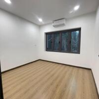 Cho thuê nhà nguyên căn ngõ ô tô Hồng Mai 38m2, 3 tầng ở gia đình, nhóm ít người 8.5tr/th