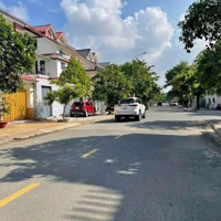 Cho Thuê Biệt Thự 3 Lầu 10X20M 5 Phòng Ngủgần Đỗ Xuân Hợp, Cầu Năm Lý. Liên Hệ: 0901193009