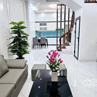 Bán Nhà Trần Thái Tông, Cầu Giấy,Diện Tích43M2, 6 Tầng Lô Góc Nhà Đẹp Giá Bán 9,5 Tỷ