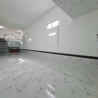 Chính Chủ Gửi Bán Gấp Nhà Mặt Tiền Đường Hoàng Quốc Việt. Mặt Tiền Kinh Doanh Sầm Uất