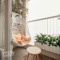 Tôi Cần Bán Căn Hộ 2 Phòng Ngủ Phố Thành Thái Cạnh Công Viên Cầu Giấy Giá Rẻ. Liên Hệ: 0988669892