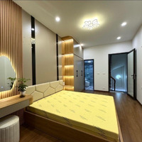 Tôn Đức Thắng , Đống Đa . Nhà Đẹp - 2 Mặt Thoáng - Full Nội Thất .