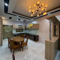 CHO THUÊ NHÀ TRỆT 2 LẦU NỘI THẤT MỚI ĐẸP KDC 586