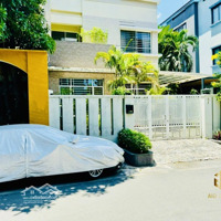 Bán Biệt Thự Mỹ Hoàng Phú Mỹ Hưng Quận 7 - 197M2 - 3 Tầng - 4 Phòng Ngủ- 57 Tỷ