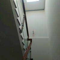 Bán Nhà 1 Trệt 2 Lầu Trung Tâm Thành Phố Tân Uyên,Bình Dương,Sổ Hoàn Công Giá Bán 2Ty550 Bao Sổ