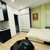 Cách Đường Trần Thái Tông 100M, Cách Chợ 50M