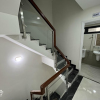 Cho Thuê Nhà Mặt Tiền Tạ Hiện,Thạnh Mỹ Lợi,Q2.Dt8X20M,Hầm 7 Tầng Sàn Trống,Full Option Giá 105 Triệu/Th