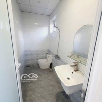 Cho Thuê Nhà Mặt Tiền (Có Tầng Hầm) Gần Bến Xe Có Tầng Hầm,Diện Tíchđất 125M2, 6,5 Tr/Th