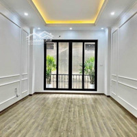 Bán Nhà 5 Tầng 31M2 Gần Ngay Chợ Đại Mỗ. Giá Chỉ: 4,55 Tỷ