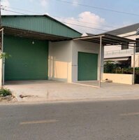 Nhà kho mặt tiền đường nhựa Mỹ Hạnh Nam, Đức Hòa dt 400m2 giá 8 tỷ