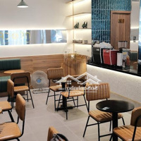 Cho Thuê Nhà Mặt Phố Duy Tân, Cầu Giấy. Giá Thuê: 55 Triệu, Diện Tích: 70M2, Mặt Tiền 6.5M
