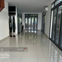 Cho Thuê Villa Đảo Kim Cương -3 Tầng , Thang Máy ,7X20 ,Nhà Mới