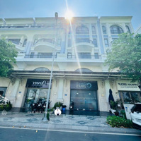 Nhà Mặt Tiền Đối Diện Trung Tâm Thương Mại Vạn Phúc City