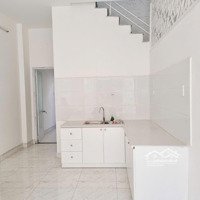 Nhà 2 Lầu Giá Rẻ Ngay Chợ Bến Lớn - Bến Cát Chỉ 300 Triệu, Đường Nhựa 9M Sát Ql13