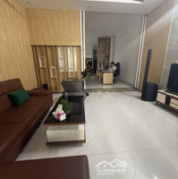 Nhà Kẹp Lô Kẹp Cống Thoáng Đẹp - Đường An Cư - Kế Bên Công Viên Hồ Nghinh - Vài Phút Ra Biển