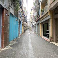Cho Thuê Nhà 8 Tầng, Thông Sàn, Có Thang Máy, Ngõ 26 Nguyên Hồng, Đống Đa. Diện Tích: 65M2, Giá: 55 Triệu.