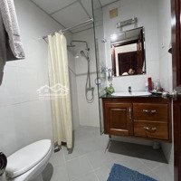 Cho Thuê Căn Hộ 2 Phòng Ngủ Ngay Chợ Bến Thành, 100M2, Chỉ 17 Triệu/Tháng Tình Trạng Đang Trống