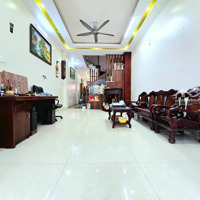 Bán Vp Cty P. 17 Gần Ngã 6 Gv Đường 8M Sát Mặt Tiền - 5 Tầng 8 Phòng Ngủ- 4.05X19M - Vuông A.4 - 13.X Tỷ