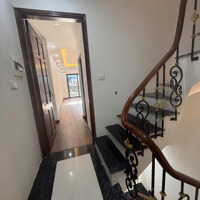 Hoa Hậu Chân Dài Quận Hoàng Mai 30M2 X 5 Tầng Xây Mới Cứng Từ Móng Chưa Sử Dụng - 6 Tỷ Hơn