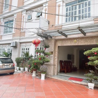 Toà Nhà Khách Sạn Phạm Văn Đồng 550M2, 22X25M, 6 Tầng, 31 Phòng, Hầm Xe, Thang Máy, Bãi Xe