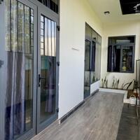 Cần bán gấp căn nhà cấp 4 đổ mê kiên cố Khu 1B Điện Ngọc sát FPT City giá rất tốt