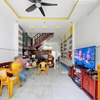 GIÁ TỐT- NHÀ 2 LẦU SÂN THƯỢNG MẶT TIỀN ĐƯỜNG SỐ .F TÂN QUY.Q7