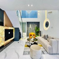Ngộp Tiền Làm Ăn Bán Gấp Nhà Khánh Hội, Quận 4. Giá Bán 3 Tỷ 150/ 67,5M2 - 1 Lửng 2 Lầu, Ô Tô Trong Nhà