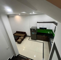 Cơ Hội Sở Hữu Nhà 5 Tầng Siêu Đẹp Tại Hoàng Như Tiếp, Ô Tô Đỗ Cổng - Vị Trí Trung Tâm