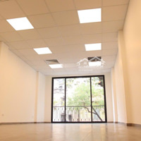 Cho Thuê Nhà Mới Xây Mặt Phố Lê Văn Hưu 100M2X8,5 Tầng, Mt4,5M, Thang Máy, Riêng Biệt