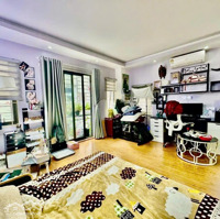 Không Xem Rất Tiếc - Nhà Cầu Giấy 40M2 - 5 Tầng Lô Góc 3 Mặt Thoáng, 50M Ra Mặt Phố Ô Tô Đỗ Giá Bán 7Tỷ