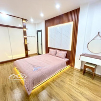 Tập Thể Khương Trung - 4 Ngủ 2 Vệ Sinh- Mặt Ngõ Ô Tô Tránh - Hàng Xóm Royal City