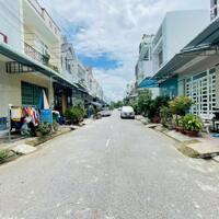 Bá.n nền đường 7A khu Văn Hóa Tây Đô, TP. Cần Thơ