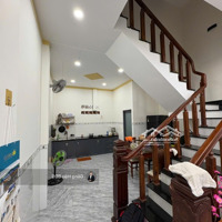 Nhà Trệt- Lầu Mới 90%. Hẻm Nhựa 4M Thông. Diện Tích: 61M2. Gồm 2 Pn- 2 Vệ Sinh Gần Bv Tp. Dĩ An. Giá: 3.4 Tỷ Tl