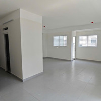 Nhà Góc, 2 Ban Công, Có Thể Ngăn 2 Phòng Ngủ, 1 Toilet