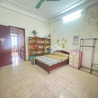 Hoàng Ngọc Phách 61M, 4 Tầng,Mặt Tiền4,8M. Vị Trí Đẹp, View Vườn Hoa, Oto Tránh. Kd. 20 Tỷ