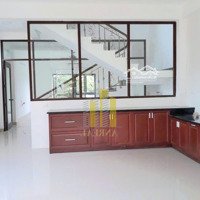 Nhà Mặt Tiền Nguyễn Văn Hưởng 5 Lầu 8 Phòng Thuận Tiện Kinh Doanh